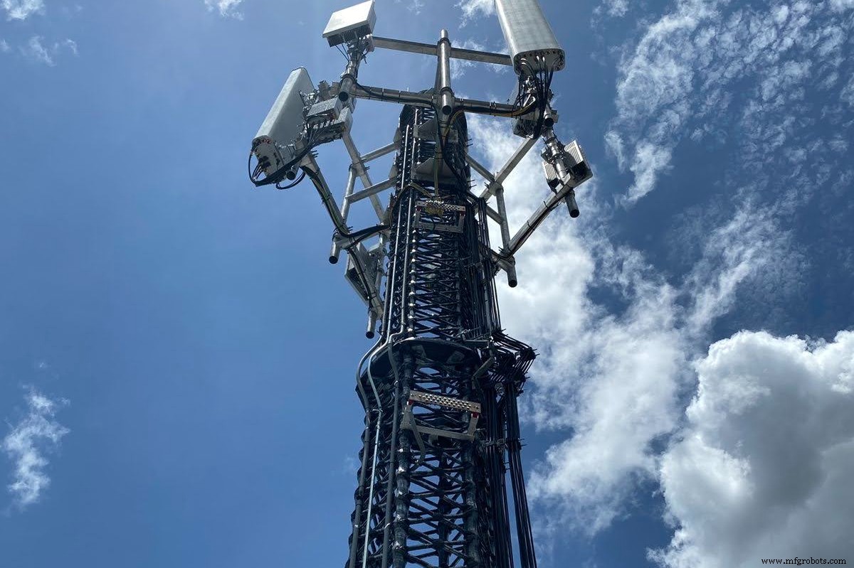 IsoTruss碳纤维塔架驱动全球5G部署