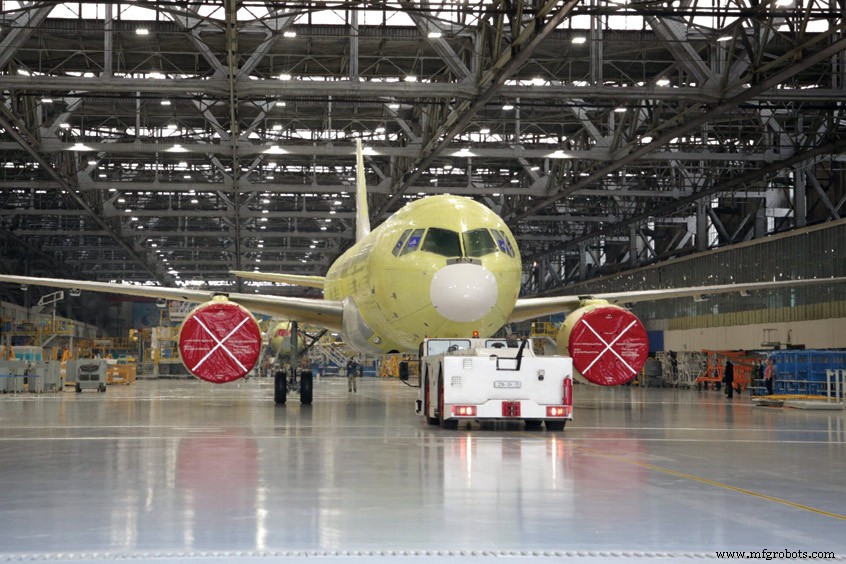 伊尔库特完成 MC-21-300 总装，展示创纪录复合材料机翼