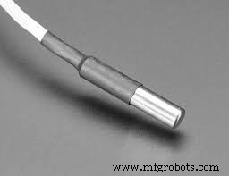 DS18B20 单总线数字温度传感器：引脚、特性与实战应用