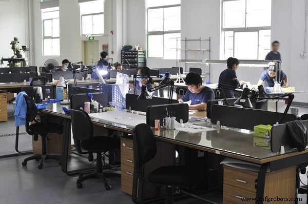 选择中国CNC加工合作伙伴：效率、成本、质量的黄金法则